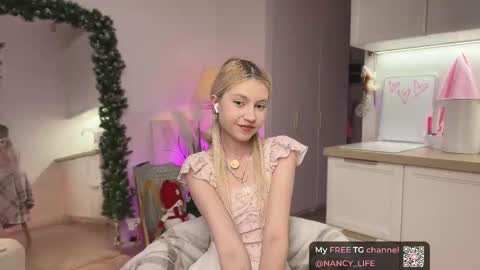 Snapshot of oops_my_english chatting on 01-07-26, 07:05 Nancy online show from 01-07-26, 07:05