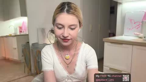 Snapshot of oops_my_english chatting on 01-14-26, 07:19 Nancy online show from 01-14-26, 07:19