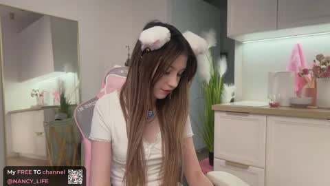 Nancy online show from 04-18-26, 07:29