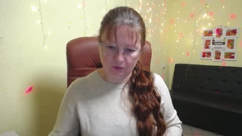 Vanessa online show from 11-17-25, 05:57