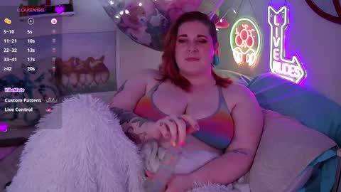 Snapshot of opalreigning chatting on 12-17-24, 10:01 Opal online show from 12-17-24, 10:01