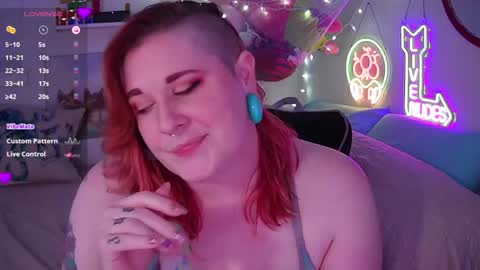 Snapshot of opalreigning chatting on 01-04-25, 10:05 Opal online show from 01-04-25, 10:05