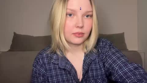 Ophelia online show from 04-10-26, 10:14