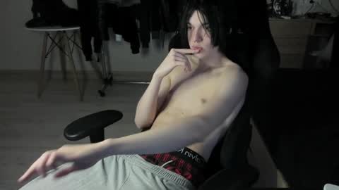 Snapshot of opiunarium chatting on 06-01-26, 08:10 Bella and John online show from 06-01-26, 08:10