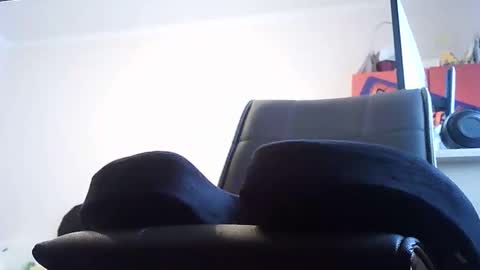 Snapshot of opreatiby chatting on 09-27-25, 12:21 opreatiby online show from 09-27-25, 12:21