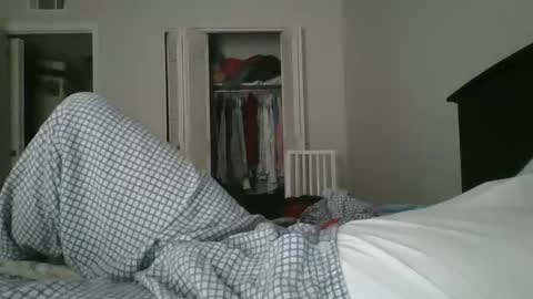 Snapshot of orange22boi chatting on 10-26-25, 02:23 orange22boi online show from 10-26-25, 02:23