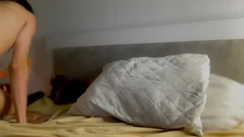 Snapshot of orange__boy chatting on 05-25-26, 04:57 Justin online show from 05-25-26, 04:57