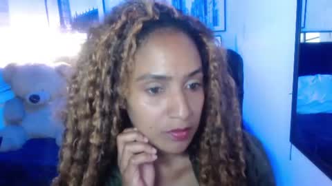 Snapshot of orhiana_ chatting on 08-04-26, 06:54 Ori online show from 08-04-26, 06:54
