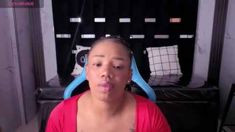Snapshot of oriana_martinez_a chatting on 06-11-26, 02:53 oriana_martinez_a online show from 06-11-26, 02:53