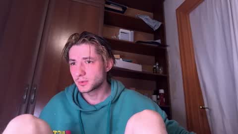 Snapshot of origamicat chatting on 03-18-26, 09:12 origamicat online show from 03-18-26, 09:12