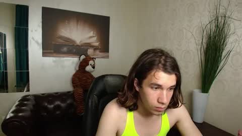 Snapshot of oriontrent chatting on 06-08-26, 10:26 OrionTrent online show from 06-08-26, 10:26