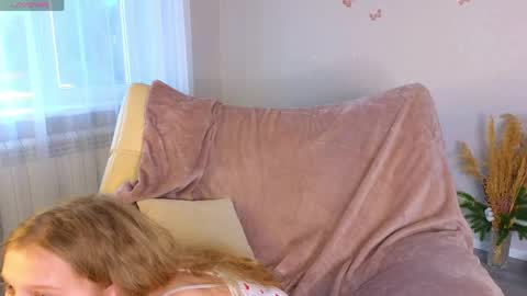 Snapshot of orivienne chatting on 05-24-26, 03:17 Dolores online show from 05-24-26, 03:17