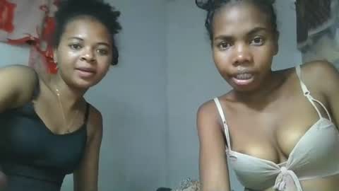 ornellahhh online show from 10-31-25, 07:04