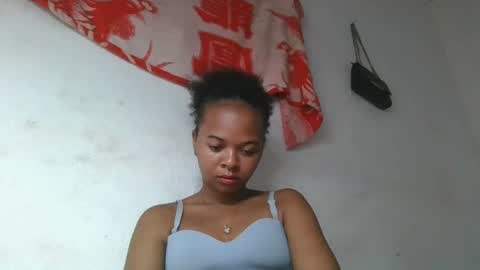 ornellahhh online show from 11-02-25, 01:13