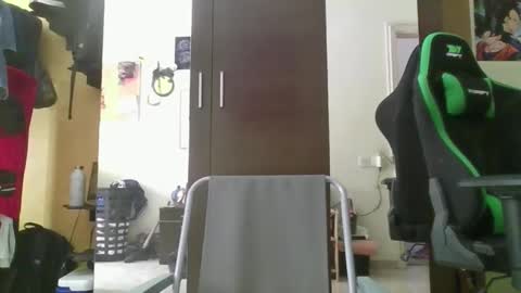 Snapshot of oshaka chatting on 06-04-26, 10:10 HappyGrower online show from 06-04-26, 10:10