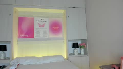 oshun_444 online show from 04-04-26, 12:02