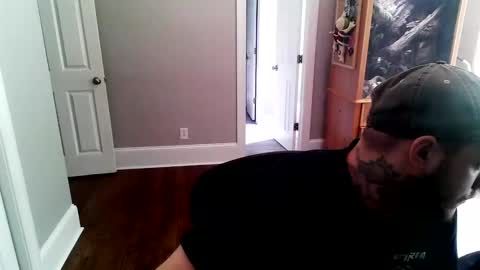 Snapshot of osiris_xxx chatting on 06-08-26, 03:23 college beef online show from 06-08-26, 03:23