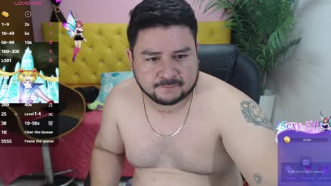 Snapshot of oso_gael chatting on 02-06-25, 05:30 Bear Gael online show from 02-06-25, 05:30