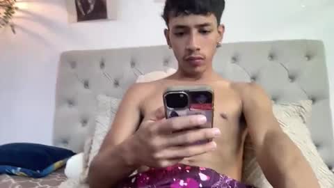 ostin 18hot online show from 11-25-25, 03:50