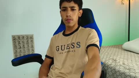 ostin 18hot online show from 12-05-25, 04:32