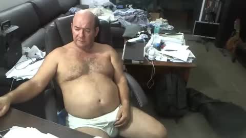 Snapshot of otto_1967 chatting on 10-11-25, 12:43 tato online show from 10-11-25, 12:43