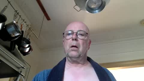 Snapshot of ottodick chatting on 05-25-26, 07:25 Otto online show from 05-25-26, 07:25