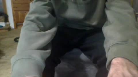 Snapshot of outdoorsmangonewild chatting on 08-04-26, 01:09 Putdoorsman online show from 08-04-26, 01:09