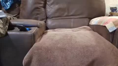 outdoorsmanmark71 online show from 12-21-25, 09:44