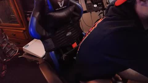 WhiteDaddyCream online show from 04-25-26, 05:54