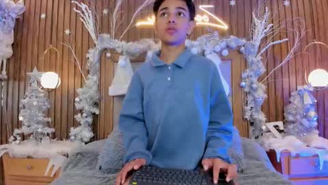 Owen Johnson online show from 12-21-25, 12:23