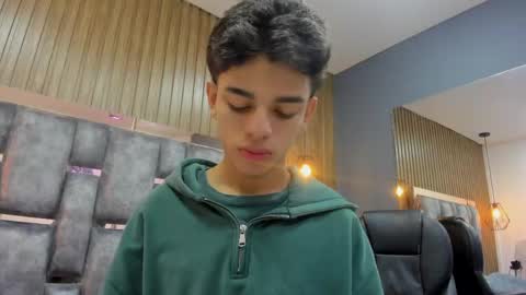 Snapshot of owen__johnson chatting on 05-13-26, 11:40 Owen Johnson online show from 05-13-26, 11:40