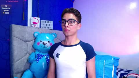 Owen  Independent model  online show from 01-28-25, 06:16