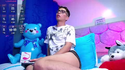 Owen  Independent model  online show from 02-13-25, 06:09