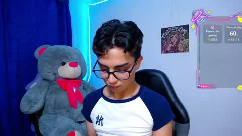 Snapshot of owenblue__ chatting on 05-14-26, 09:16 Owen Independent model online show from 05-14-26, 09:16