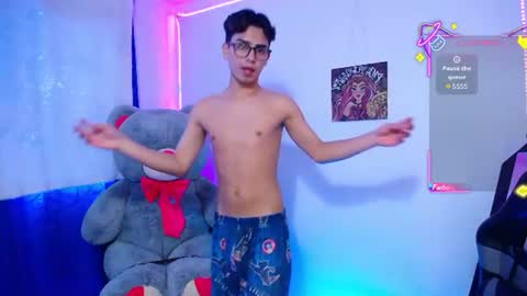 Snapshot of owenblue__ chatting on 06-09-26, 07:47 Owen Independent model online show from 06-09-26, 07:47