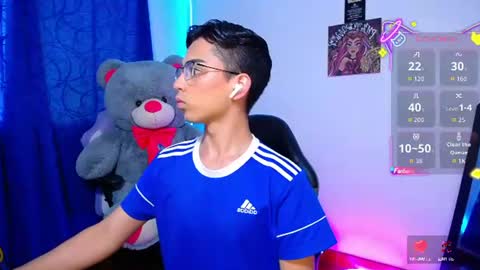 Snapshot of owenblue__ chatting on 06-12-26, 10:41 Owen Independent model online show from 06-12-26, 10:41