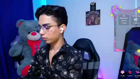 Snapshot of owenblue__ chatting on 06-16-26, 12:35 Owen Independent model online show from 06-16-26, 12:35