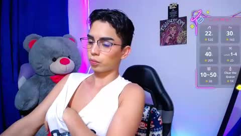Snapshot of owenblue__ chatting on 06-20-26, 07:00 Owen Independent model online show from 06-20-26, 07:00