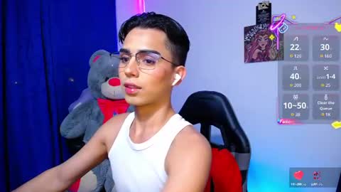 Snapshot of owenblue__ chatting on 07-09-26, 07:12 Owen Independent model online show from 07-09-26, 07:12