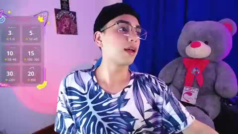 Snapshot of owenblue__ chatting on 07-16-26, 09:15 Owen Independent model online show from 07-16-26, 09:15