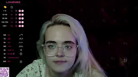 Oxcy online show from 07-05-26, 04:19