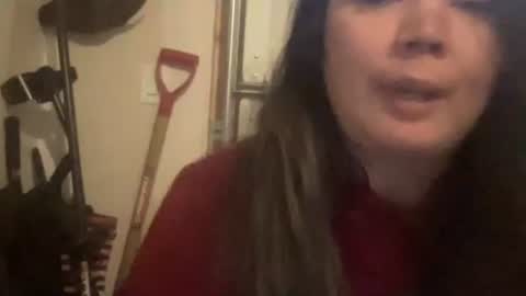 Snapshot of oxovickyoxo chatting on 10-20-25, 10:32 oxovickyoxo online show from 10-20-25, 10:32