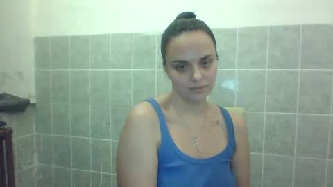 Snapshot of oxy_foxyx chatting on 12-16-24, 11:39 oxy_foxyx online show from 12-16-24, 11:39