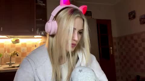 Eva online show from 02-22-26, 04:38