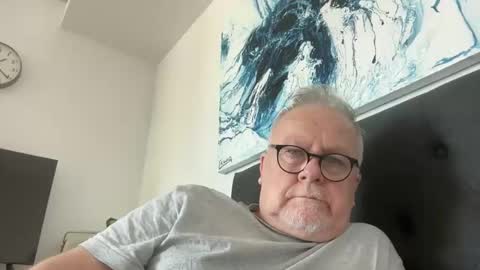 Snapshot of ozhairybearxxxx chatting on 11-09-25, 02:21 ozhairybearxxxx online show from 11-09-25, 02:21