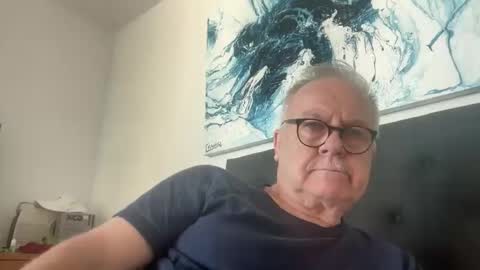 Snapshot of ozhairybearxxxx chatting on 04-13-26, 04:40 ozhairybearxxxx online show from 04-13-26, 04:40