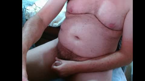 Snapshot of ozzieozzieoi chatting on 05-28-26, 01:58 HairyolOz online show from 05-28-26, 01:58