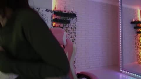 Alice online show from 12-05-24, 11:29