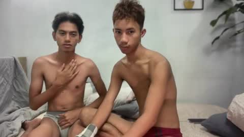 p1noytwink_xel online show from 06-19-26, 07:39