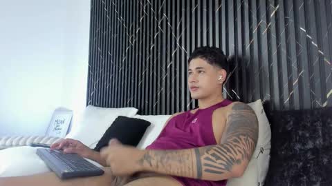 Javi    online show from 03-23-26, 09:13